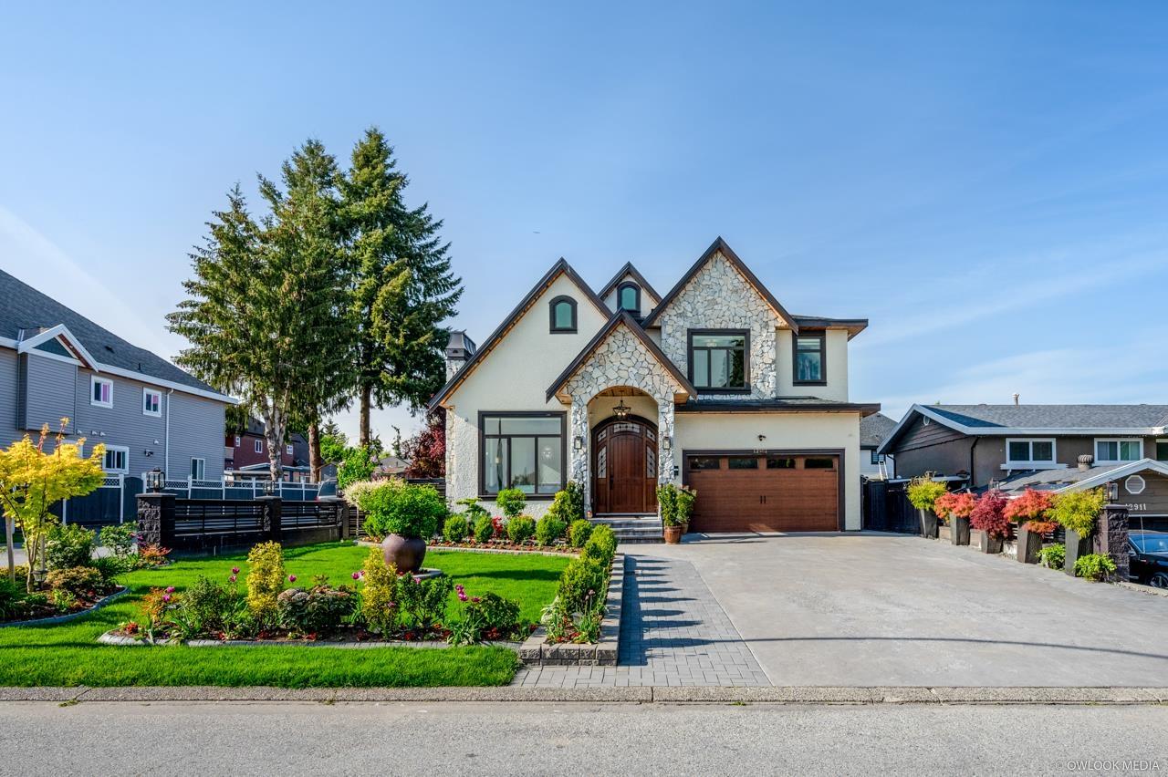 12901 92a Avenue, Surrey, British Columbia  V3V 1K1 - Photo 1 - R3060069
