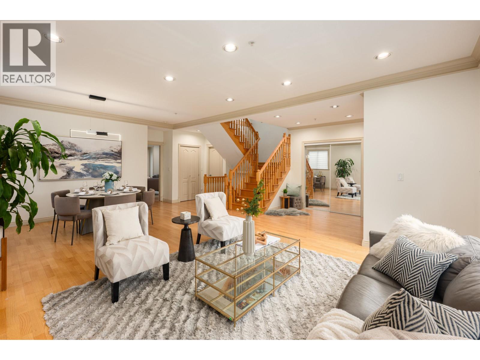 7949 Montcalm Street, Vancouver, British Columbia  V6P 4P2 - Photo 7 - R3061506