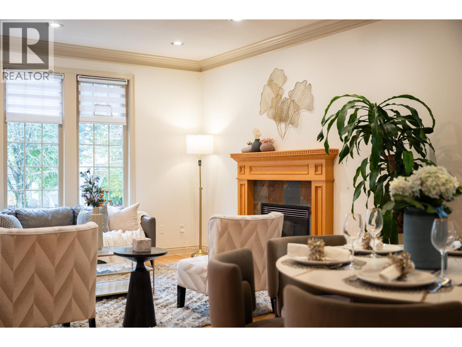 7949 Montcalm Street, Vancouver, British Columbia  V6P 4P2 - Photo 6 - R3061506
