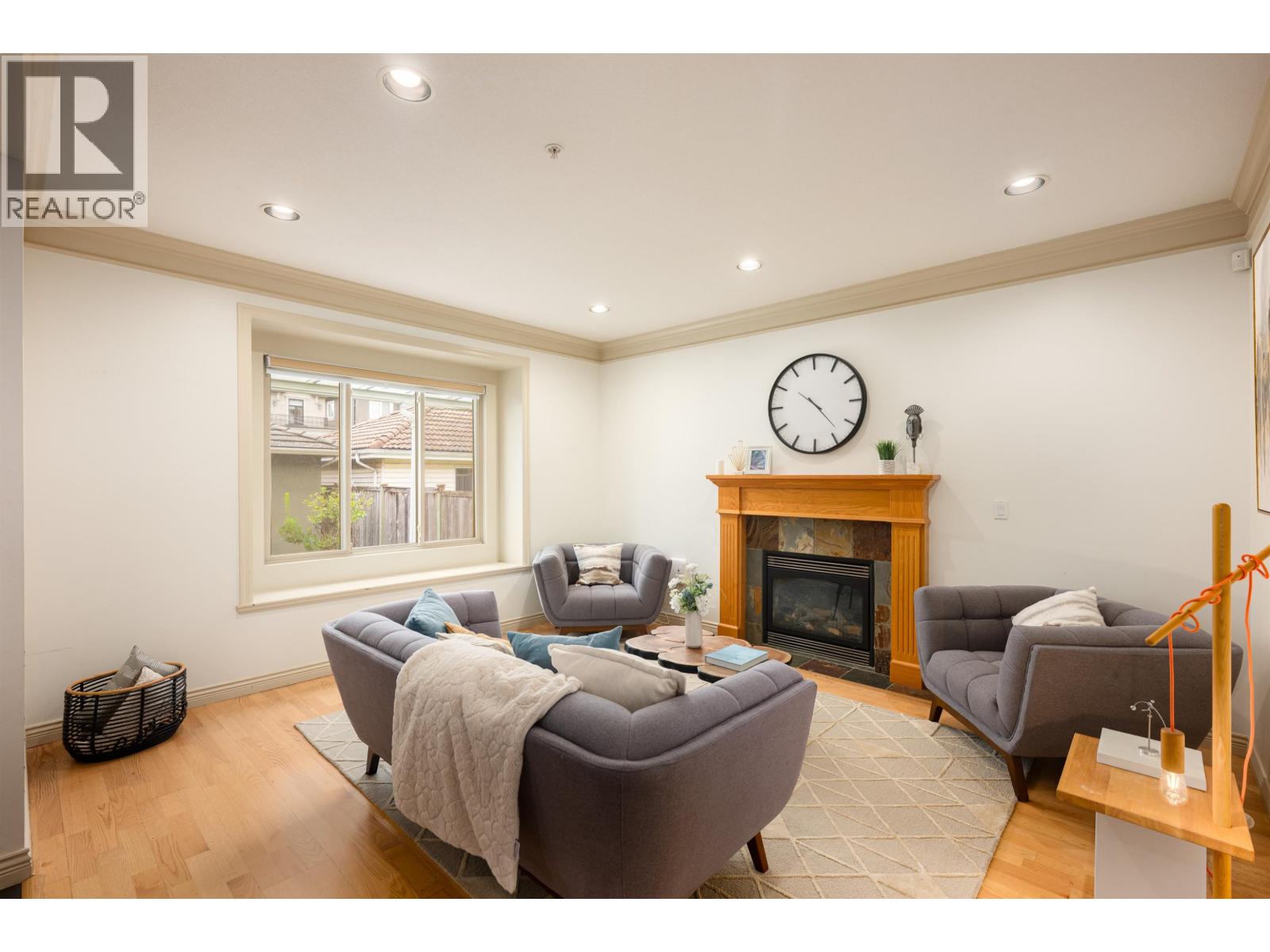 7949 Montcalm Street, Vancouver, British Columbia  V6P 4P2 - Photo 12 - R3061506