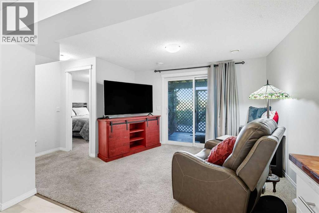 78 Copperpond Street Se, Calgary, Alberta  T2Z 1J2 - Photo 33 - A2261055