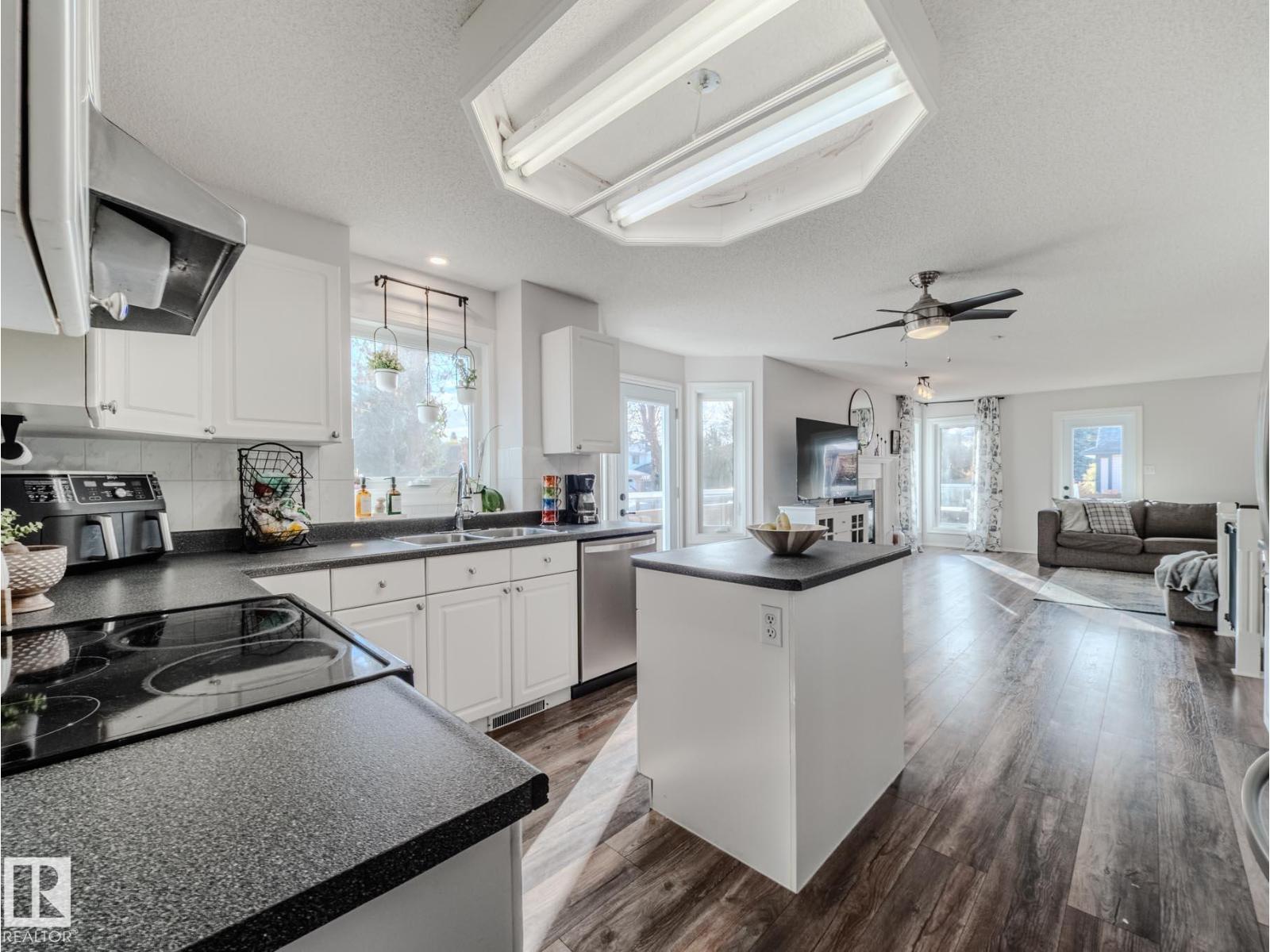 14 Heritage Bv, St. Albert, Alberta  T8N 5P8 - Photo 8 - E4463270