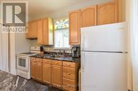 33 Sussex Street S, Kawartha Lakes, Ontario  K9V 3E7 - Photo 22 - X12479495