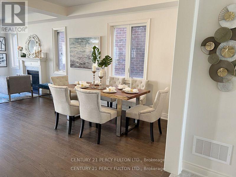 178 Fallharvest Way, Whitchurch-Stouffville, Ontario  L4A 4W3 - Photo 4 - N12479424