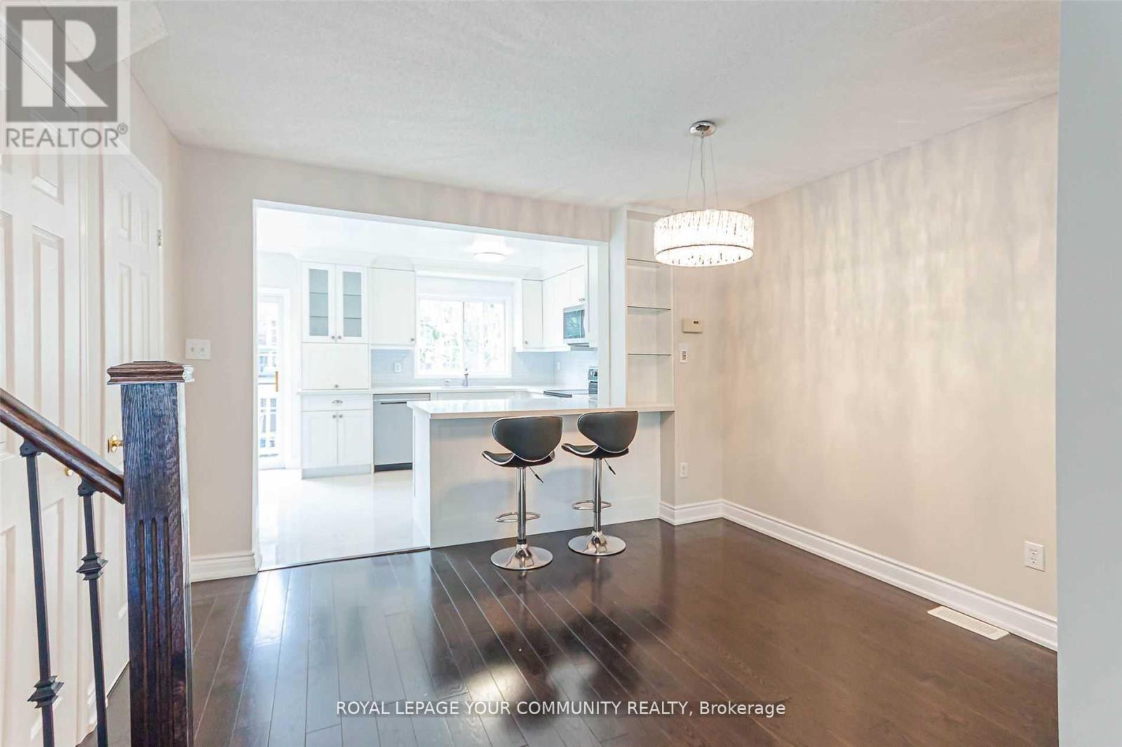 65 Mosaics Avenue, Aurora, Ontario  L4G 7L5 - Photo 7 - N12479326