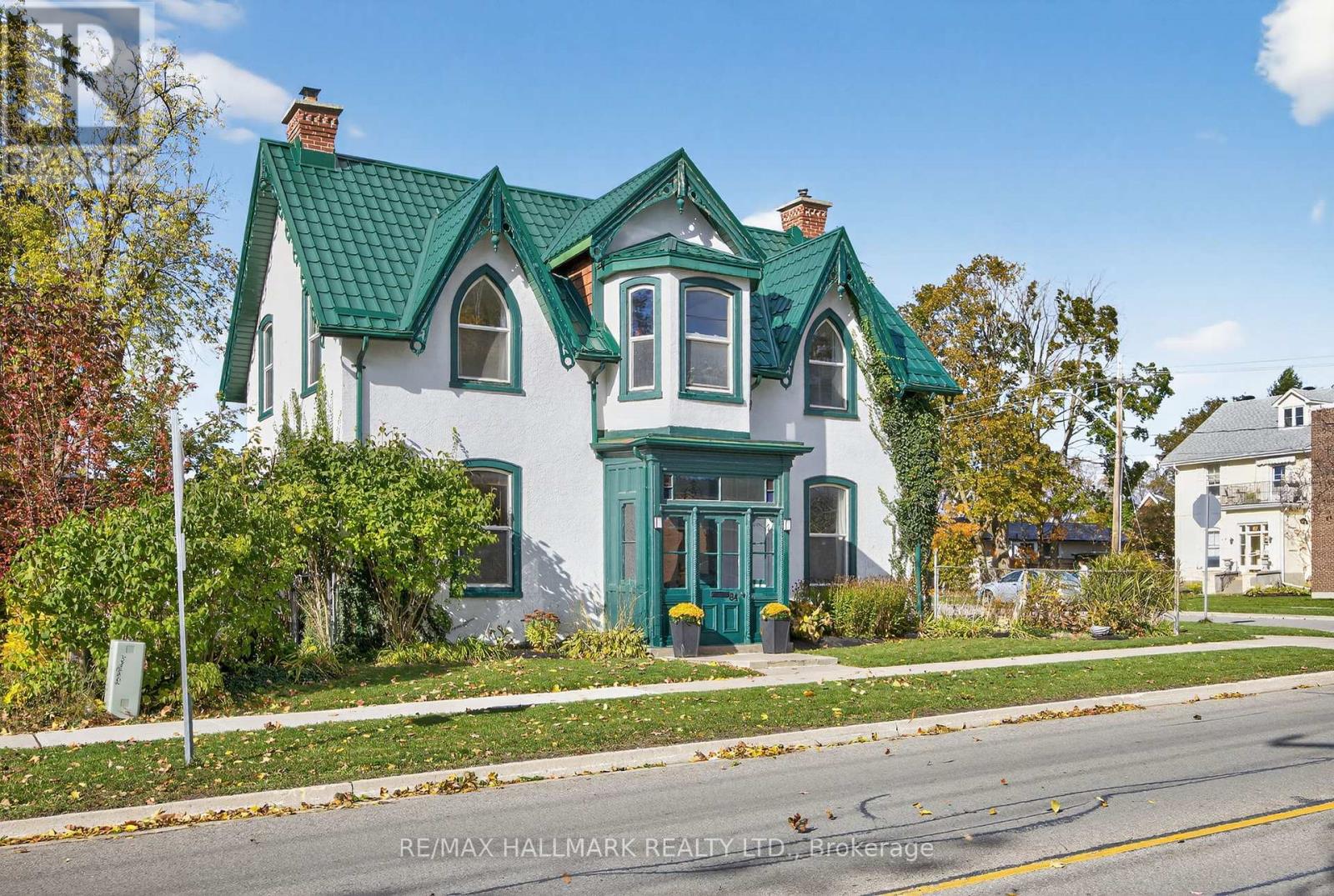 84 WELLINGTON STREET E, Barrie, Ontario
