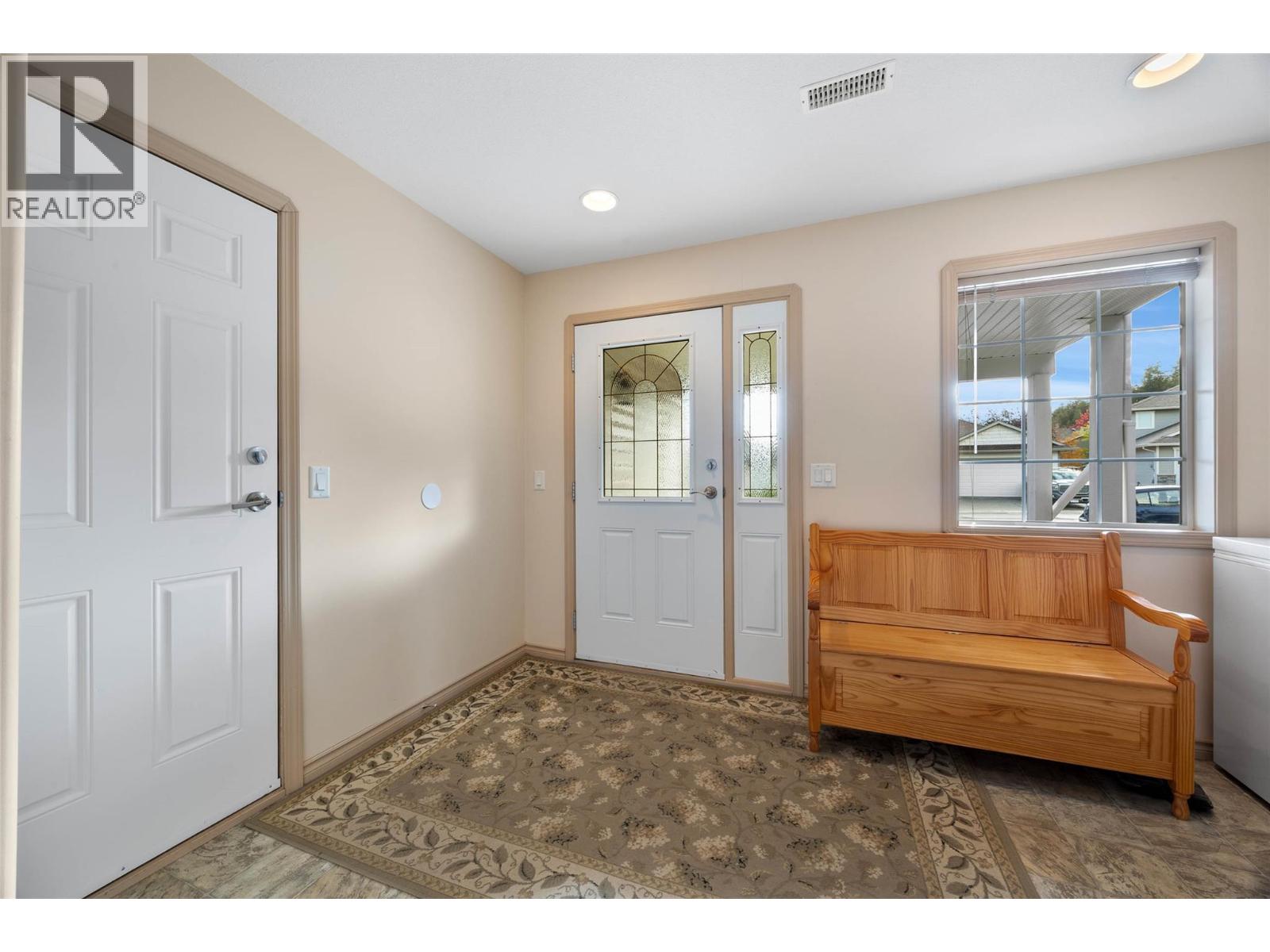 2434 Abbeyglen Way, Kamloops, British Columbia  V1S 1Y7 - Photo 13 - 10366652