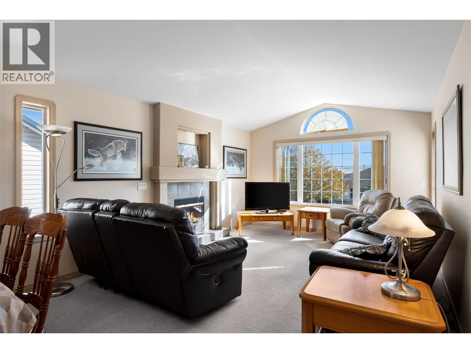 2434 Abbeyglen Way, Kamloops, British Columbia  V1S 1Y7 - Photo 2 - 10366652