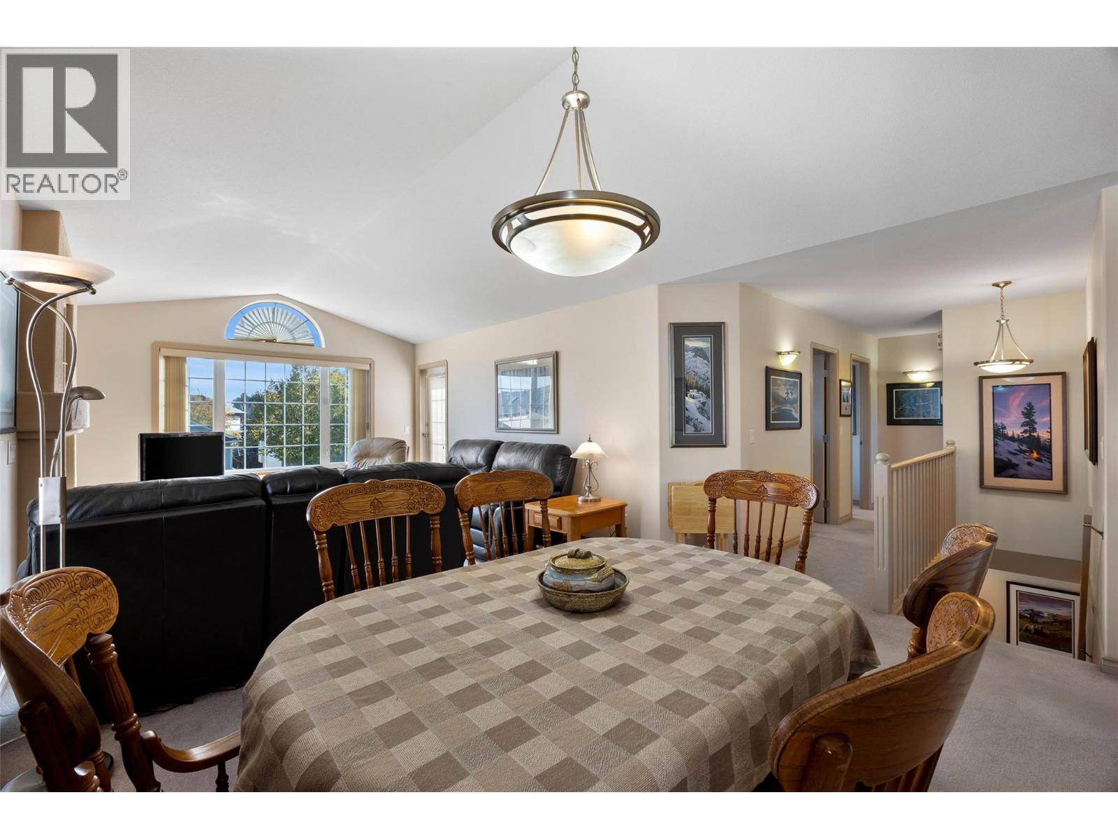 2434 Abbeyglen Way, Kamloops, British Columbia  V1S 1Y7 - Photo 5 - 10366652