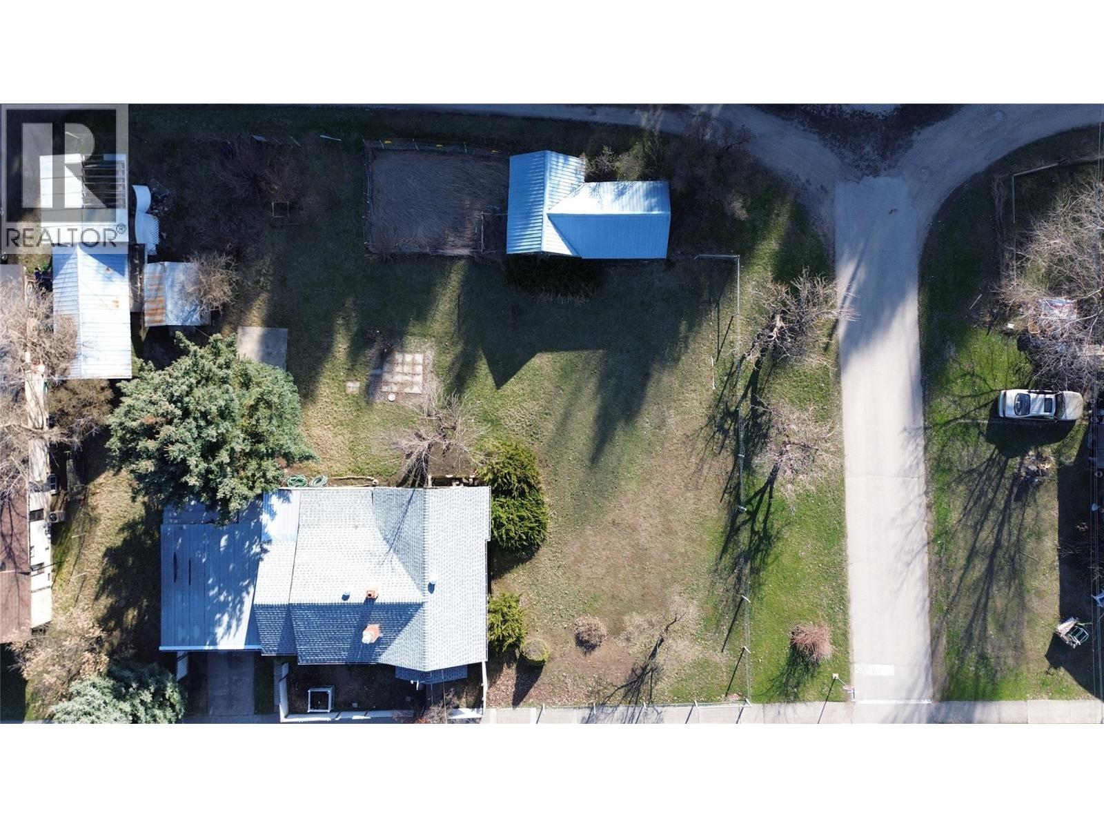 8267 Riverside Drive, Grand Forks, British Columbia  V0H 1H0 - Photo 4 - 10366567