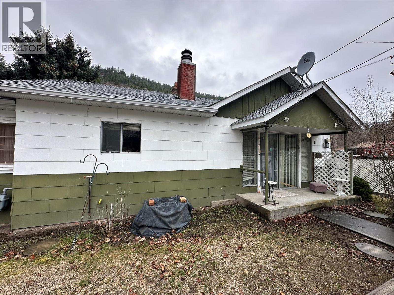 8267 Riverside Drive, Grand Forks, British Columbia  V0H 1H0 - Photo 8 - 10366567