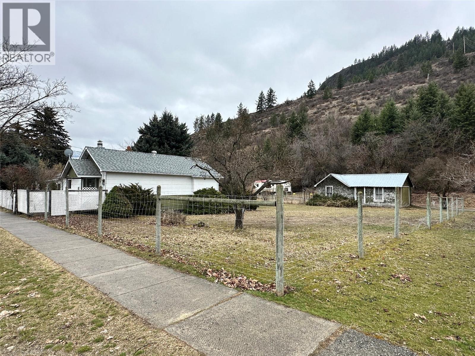 8267 Riverside Drive, Grand Forks, British Columbia  V0H 1H0 - Photo 9 - 10366567