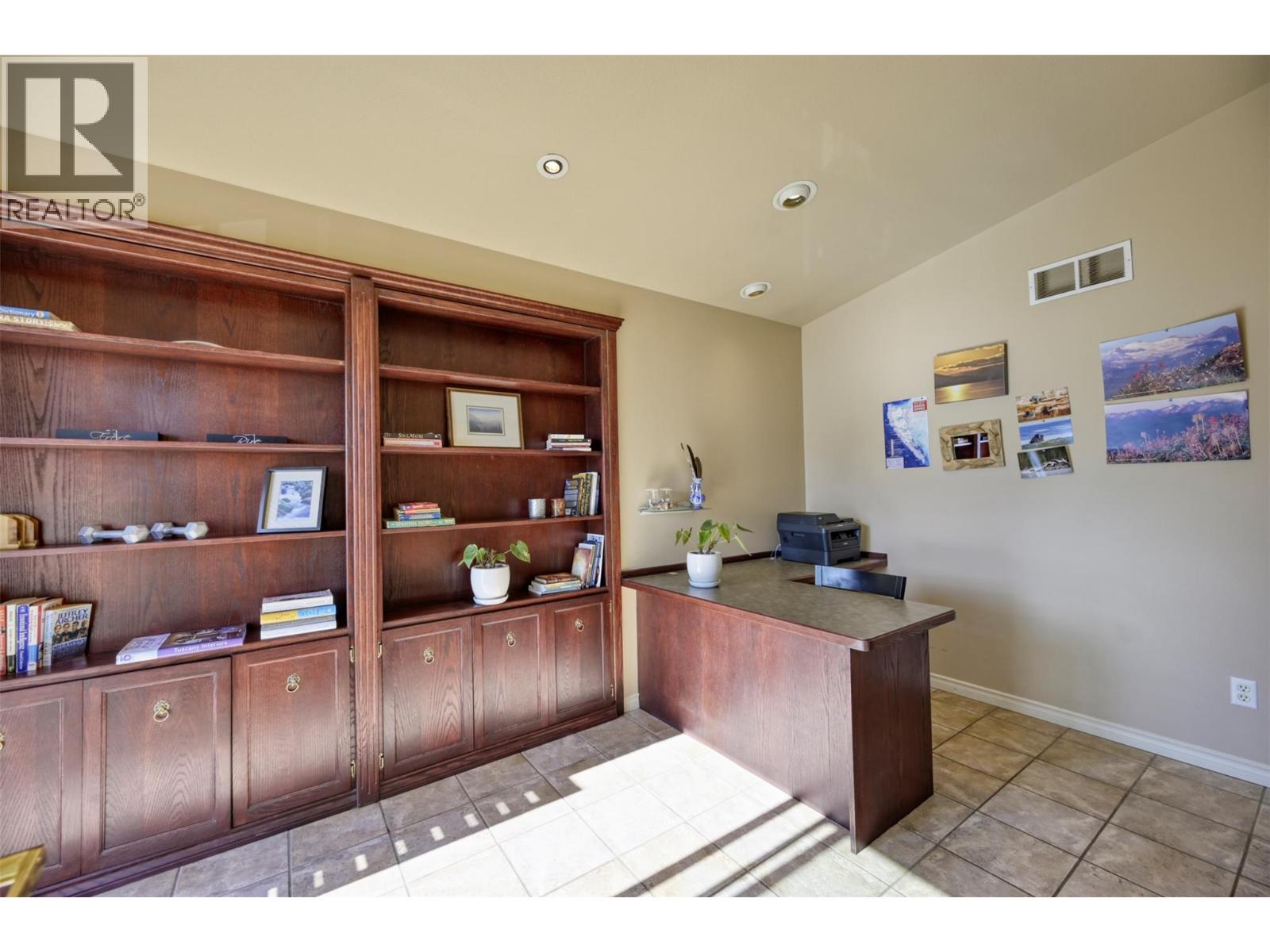 12975 Pixton Road, Lake Country, British Columbia  V4V 1C9 - Photo 8 - 10366000