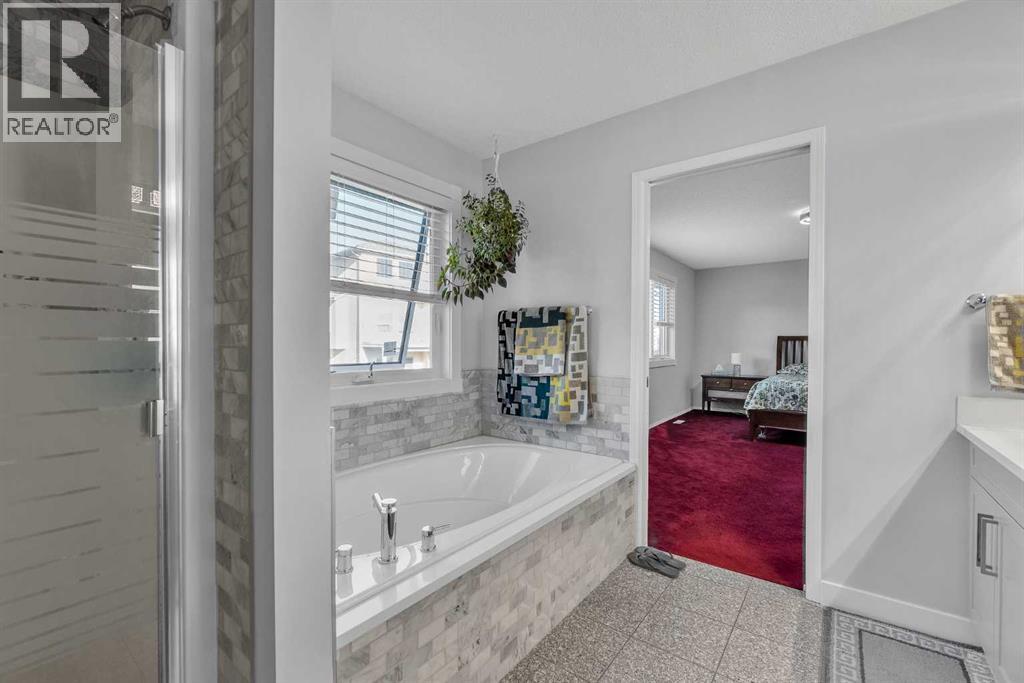 109 Royal Crest Terrace Nw, Calgary, Alberta  T3G 4M2 - Photo 31 - A2258958