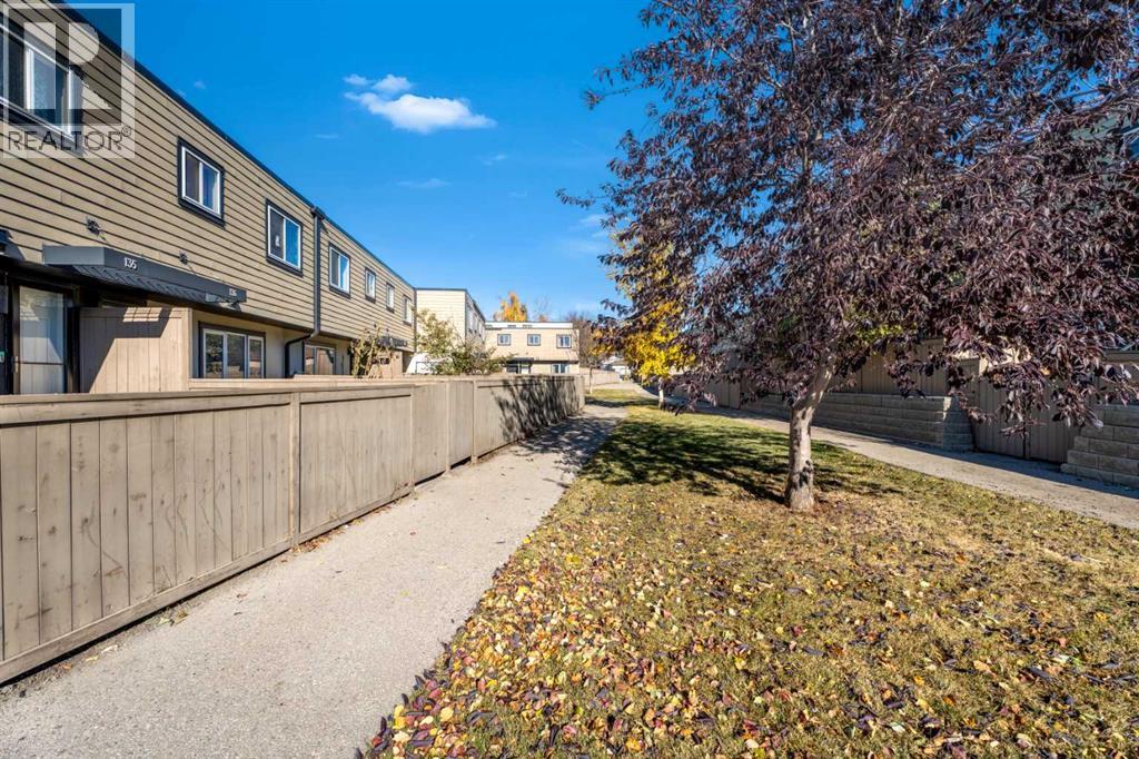 137, 3809 45 Street Sw, Calgary, Alberta  T3E 3H4 - Photo 18 - A2265631