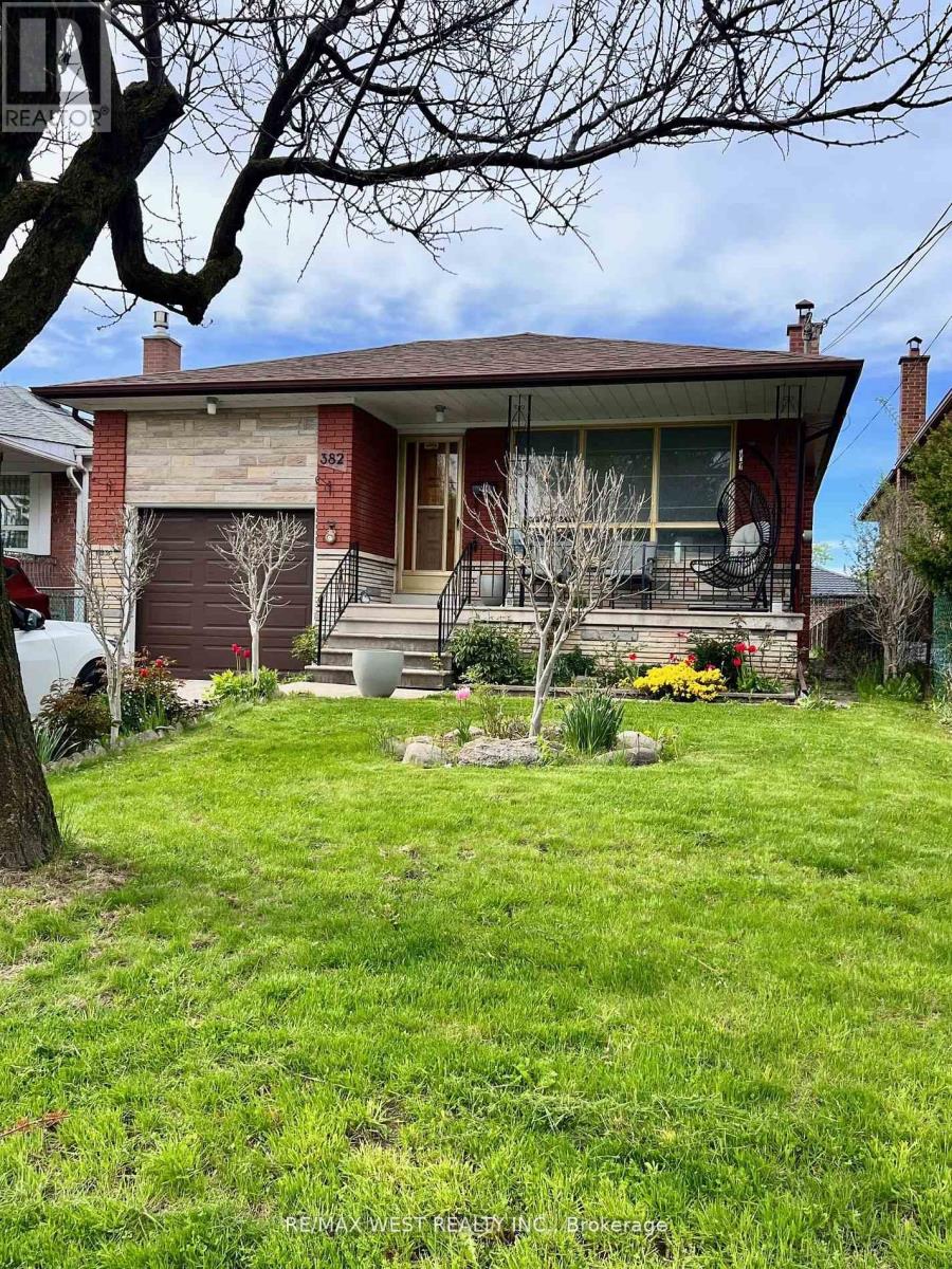 MAIN FLR - 382 MAPLE LEAF DRIVE, Toronto, Ontario