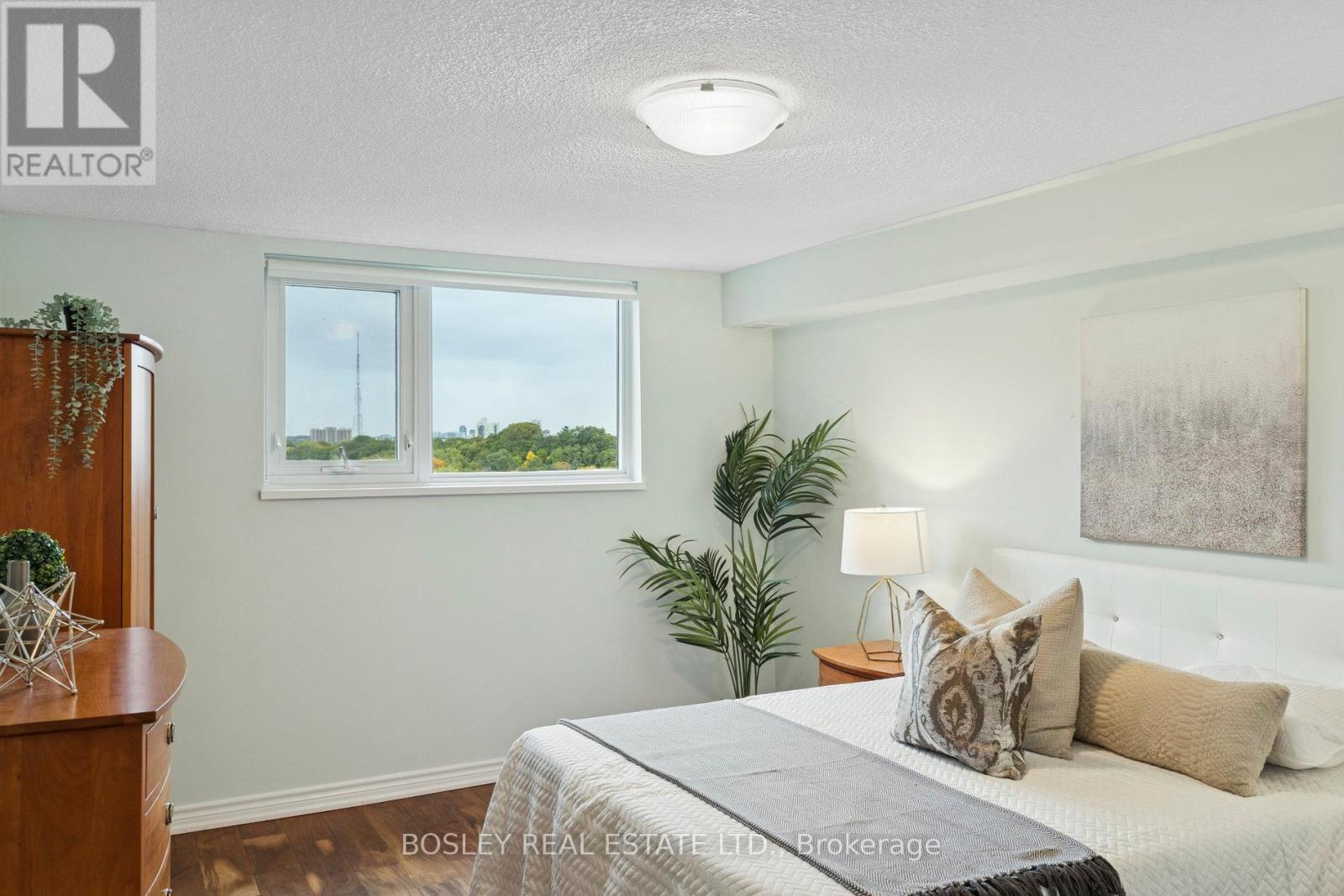 1108 - 250 Scarlett Road, Toronto, Ontario  M6N 4X5 - Photo 22 - W12479408