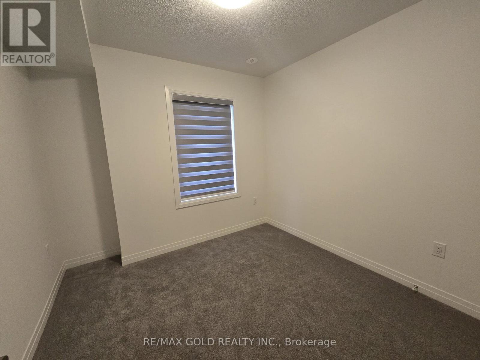 25 Moosehead Drive, Brampton, Ontario  L7A 5L9 - Photo 13 - W12479415