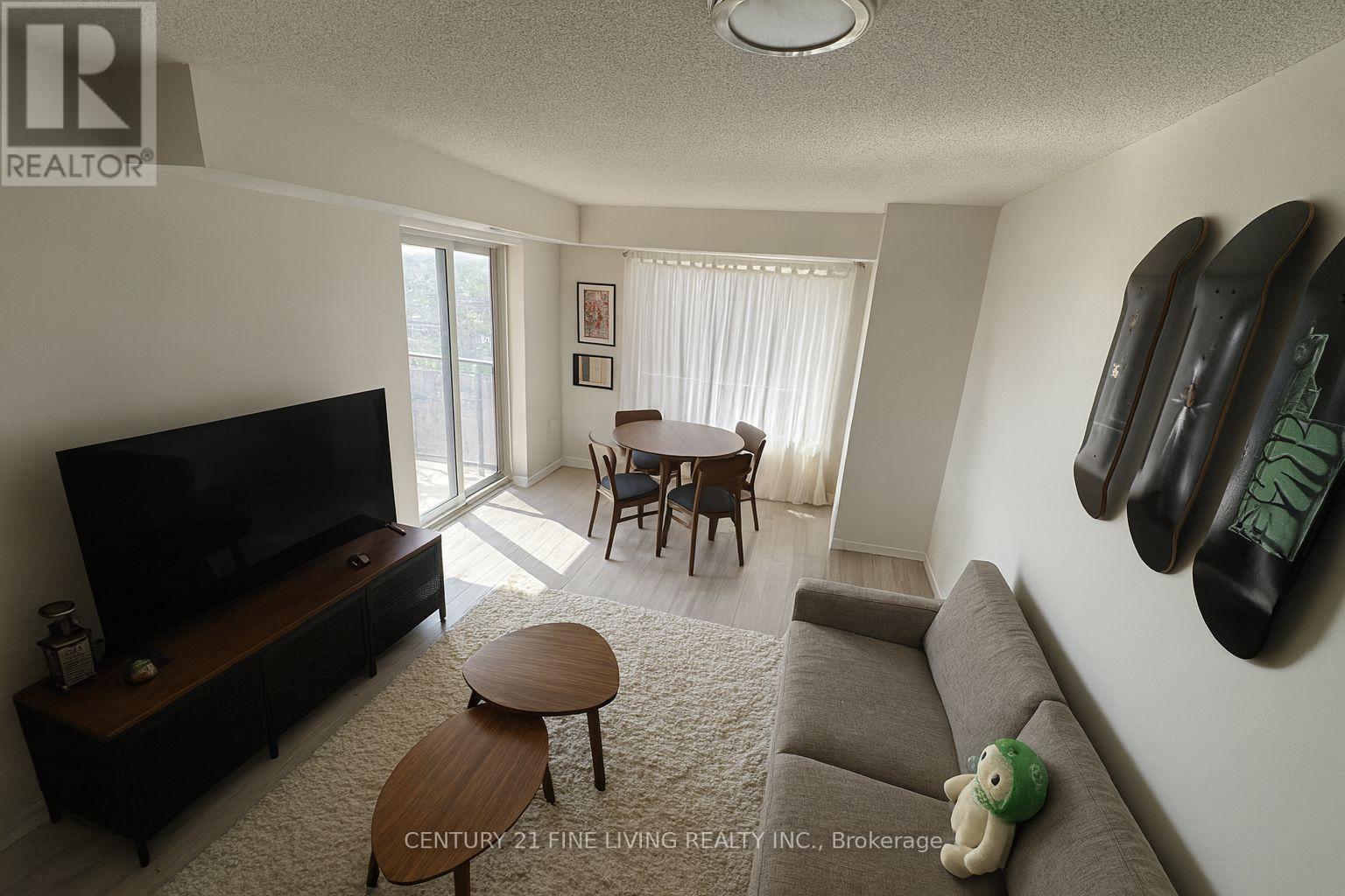 61 Heintzman Street, Toronto, Ontario  M6P 2J7 - Photo 8 - W12479423