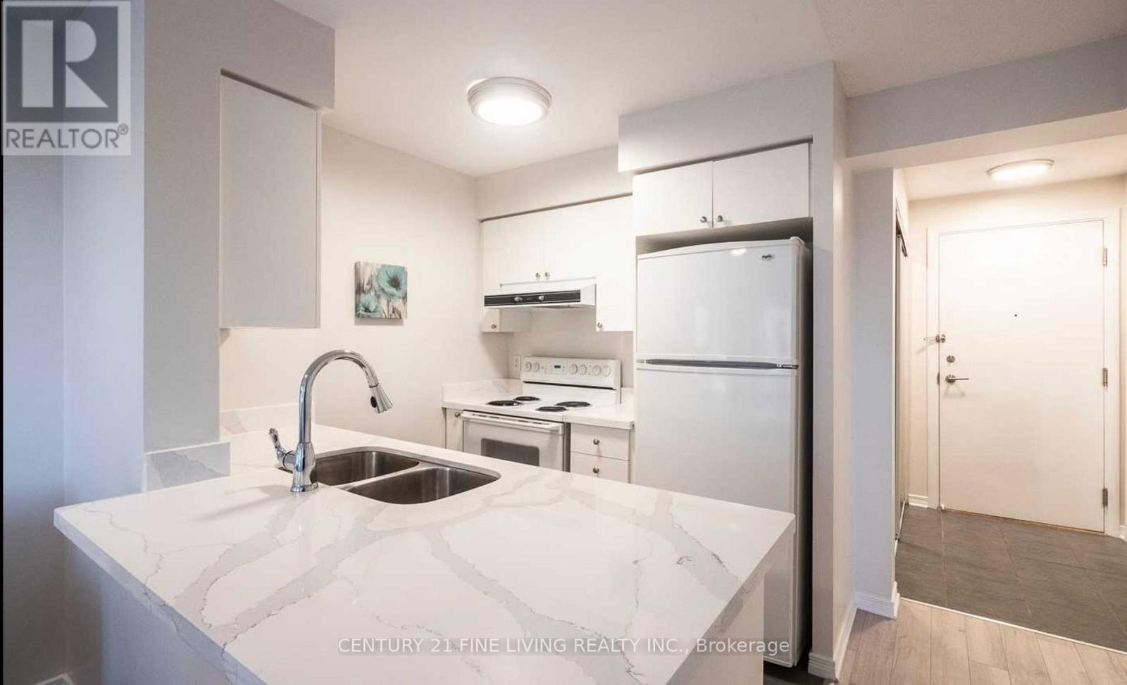 61 Heintzman Street, Toronto, Ontario  M6P 2J7 - Photo 9 - W12479423