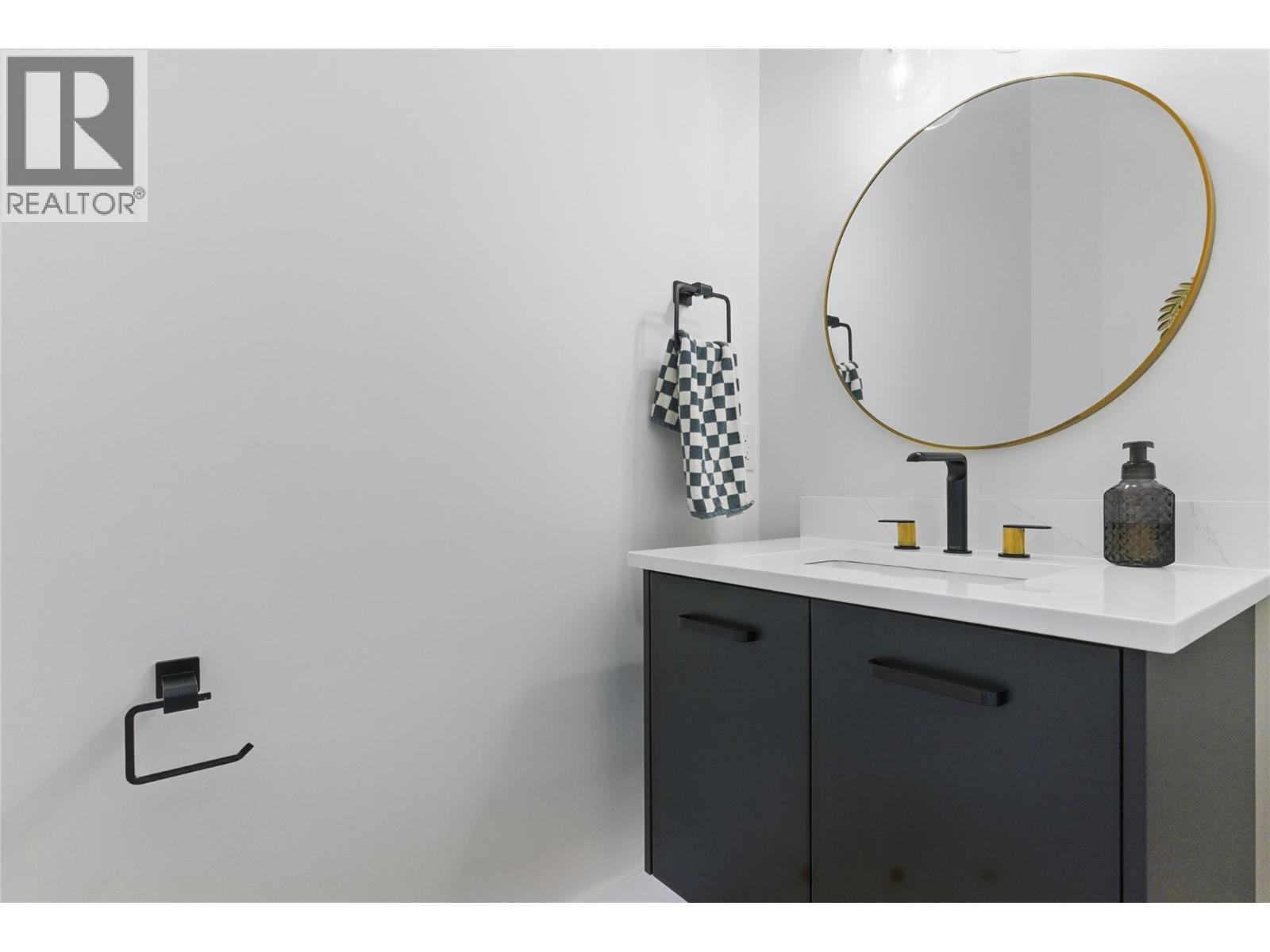 2744 Beachmount Crescent, Kamloops, British Columbia  V2B 0E6 - Photo 5 - 10366625