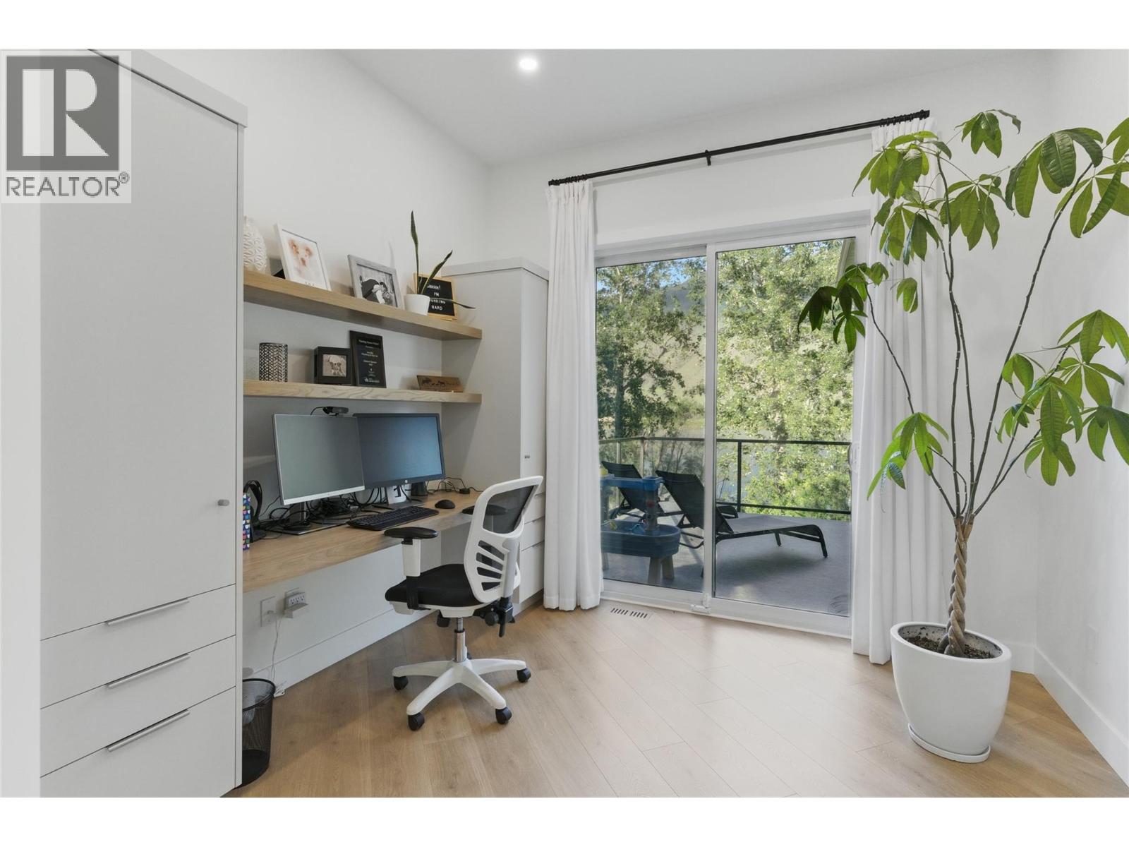 2744 Beachmount Crescent, Kamloops, British Columbia  V2B 0E6 - Photo 4 - 10366625