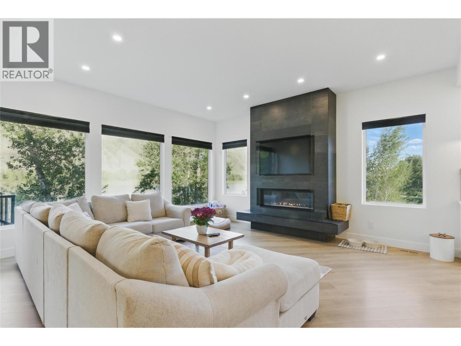 2744 Beachmount Crescent, Kamloops, British Columbia  V2B 0E6 - Photo 14 - 10366625