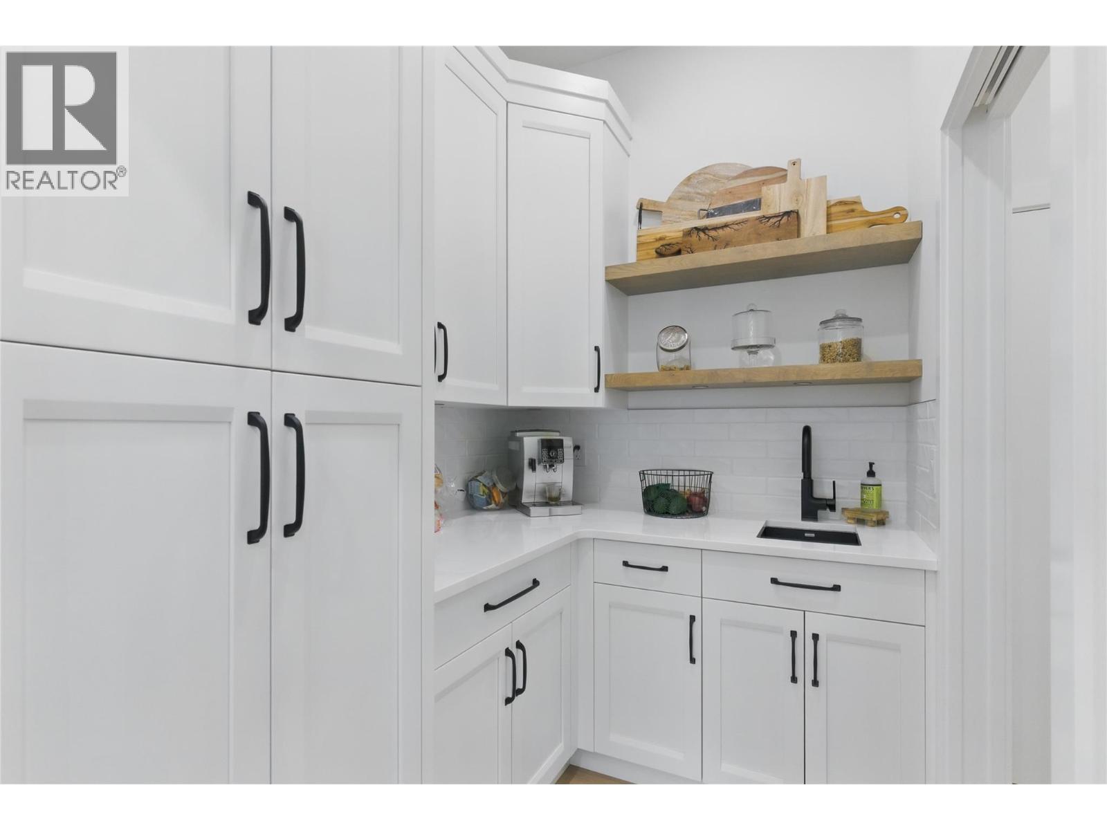 2744 Beachmount Crescent, Kamloops, British Columbia  V2B 0E6 - Photo 7 - 10366625