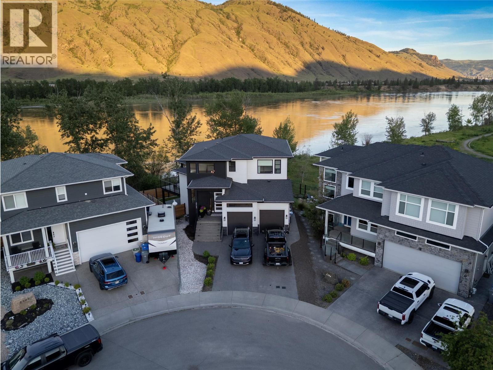2744 Beachmount Crescent, Kamloops, British Columbia  V2B 0E6 - Photo 2 - 10366625