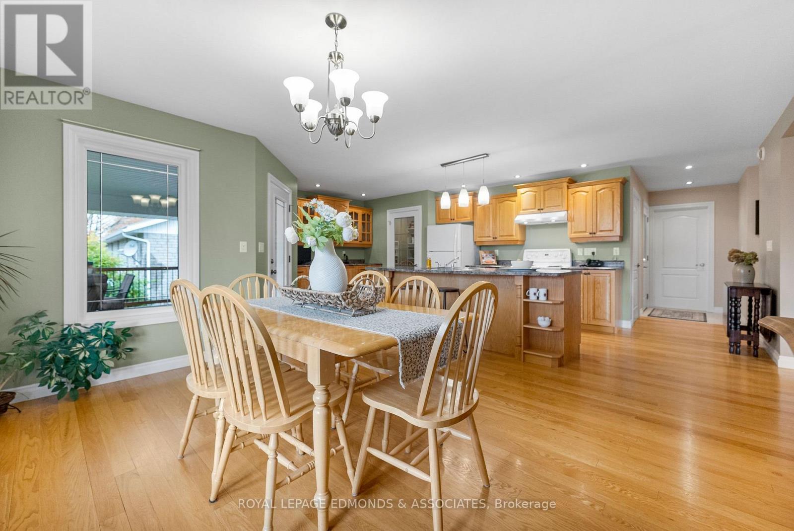 17 Minto Street, Whitewater Region, Ontario  K0J 1C0 - Photo 13 - X12479445