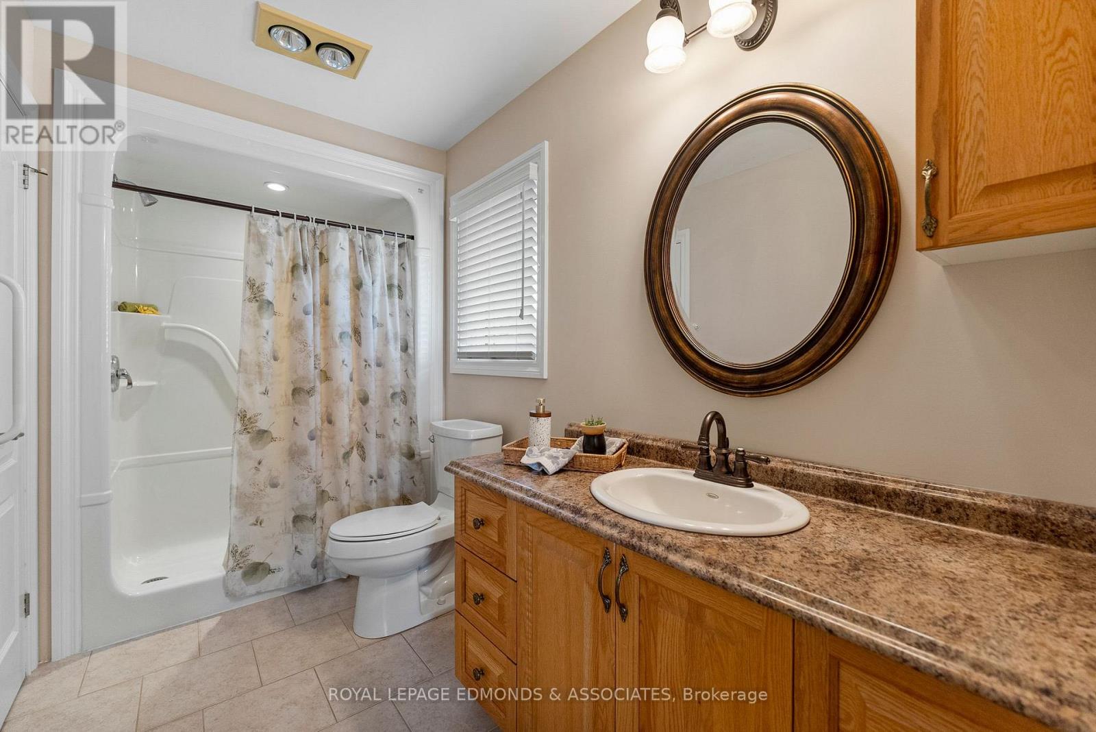 17 Minto Street, Whitewater Region, Ontario  K0J 1C0 - Photo 21 - X12479445