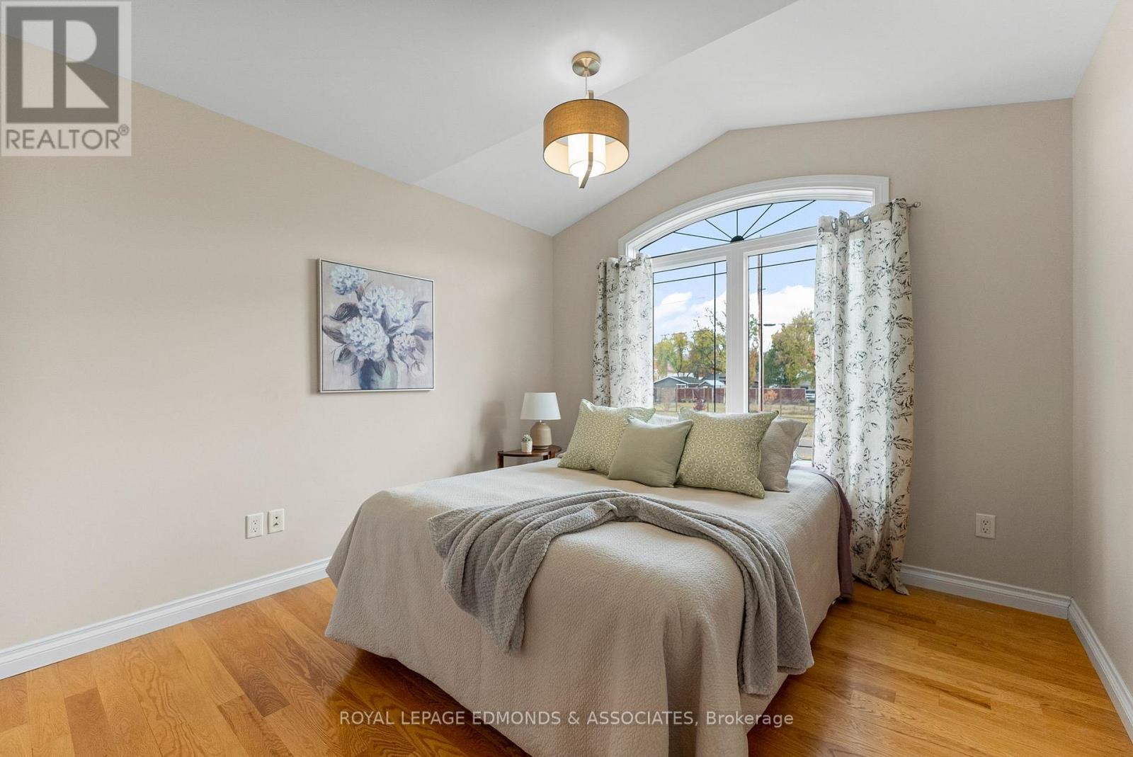 17 Minto Street, Whitewater Region, Ontario  K0J 1C0 - Photo 23 - X12479445