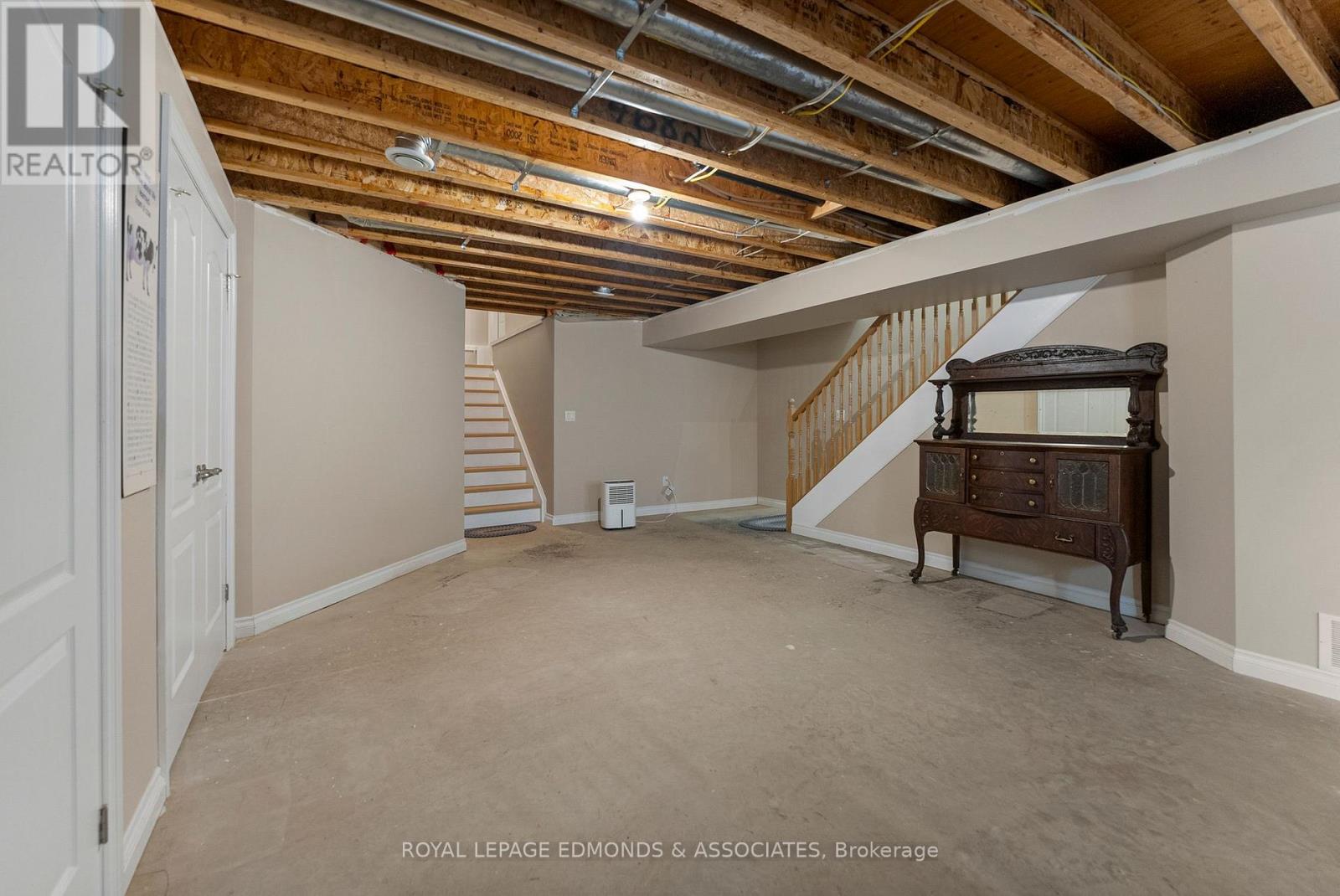 17 Minto Street, Whitewater Region, Ontario  K0J 1C0 - Photo 28 - X12479445