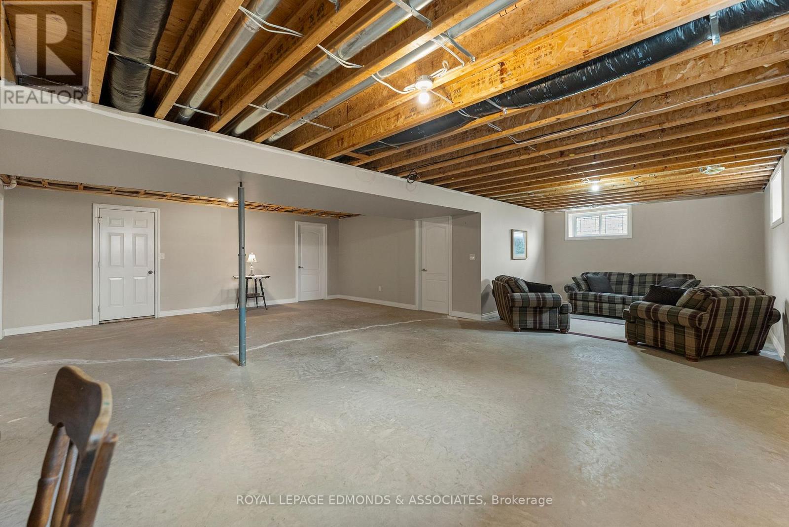 17 Minto Street, Whitewater Region, Ontario  K0J 1C0 - Photo 31 - X12479445
