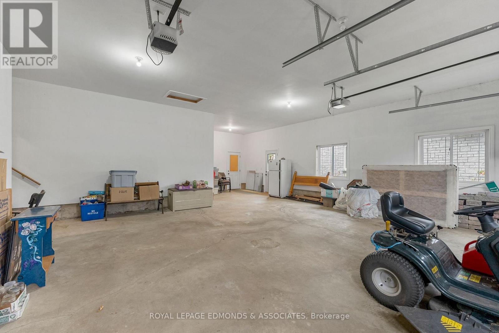 17 Minto Street, Whitewater Region, Ontario  K0J 1C0 - Photo 36 - X12479445