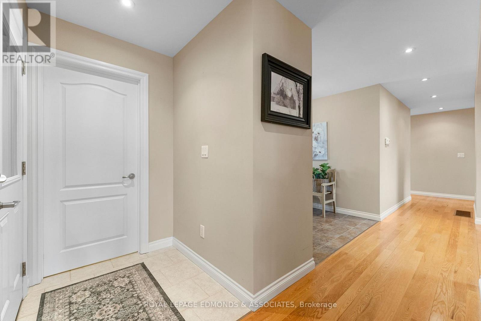 17 Minto Street, Whitewater Region, Ontario  K0J 1C0 - Photo 7 - X12479445