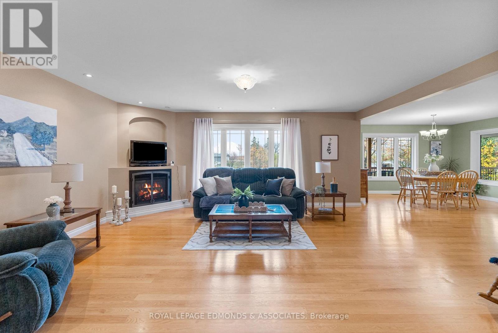 17 Minto Street, Whitewater Region, Ontario  K0J 1C0 - Photo 9 - X12479445