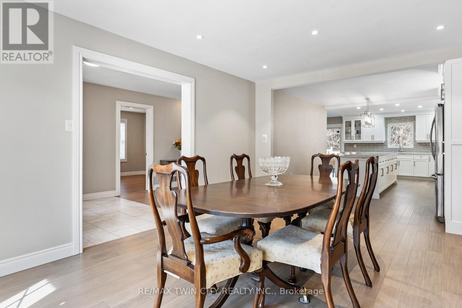 86 Santa Maria Drive, Cambridge, Ontario  N1R 8A2 - Photo 18 - X12479406
