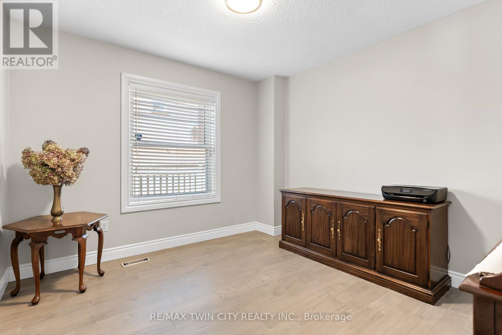 86 Santa Maria Drive, Cambridge, Ontario  N1R 8A2 - Photo 20 - X12479406