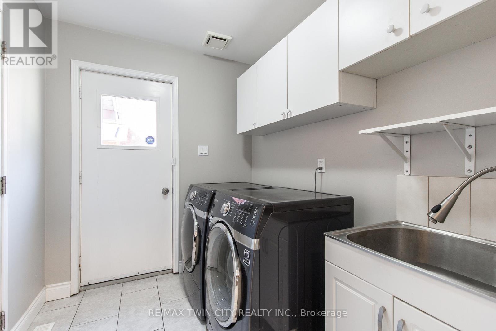86 Santa Maria Drive, Cambridge, Ontario  N1R 8A2 - Photo 22 - X12479406