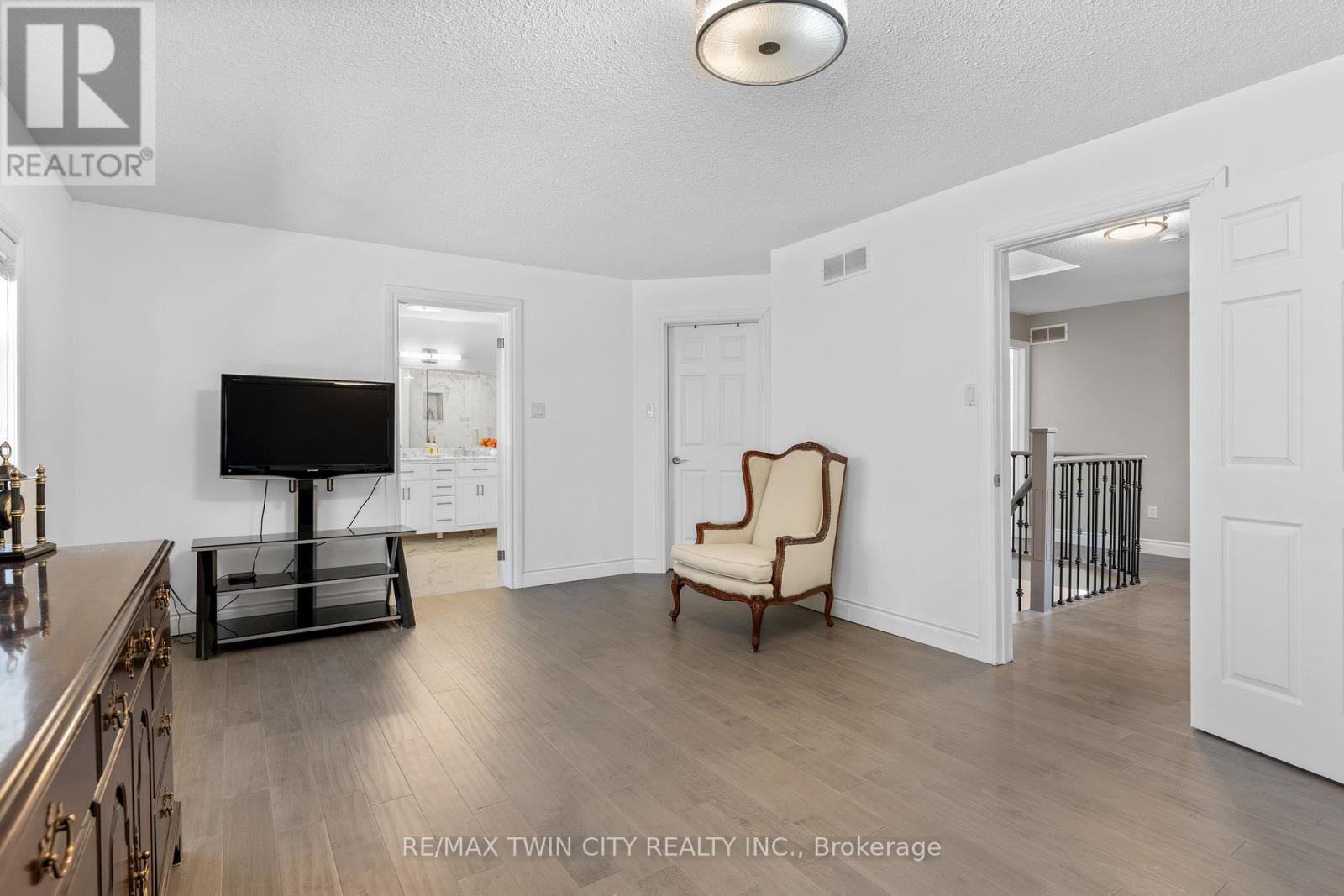 86 Santa Maria Drive, Cambridge, Ontario  N1R 8A2 - Photo 26 - X12479406
