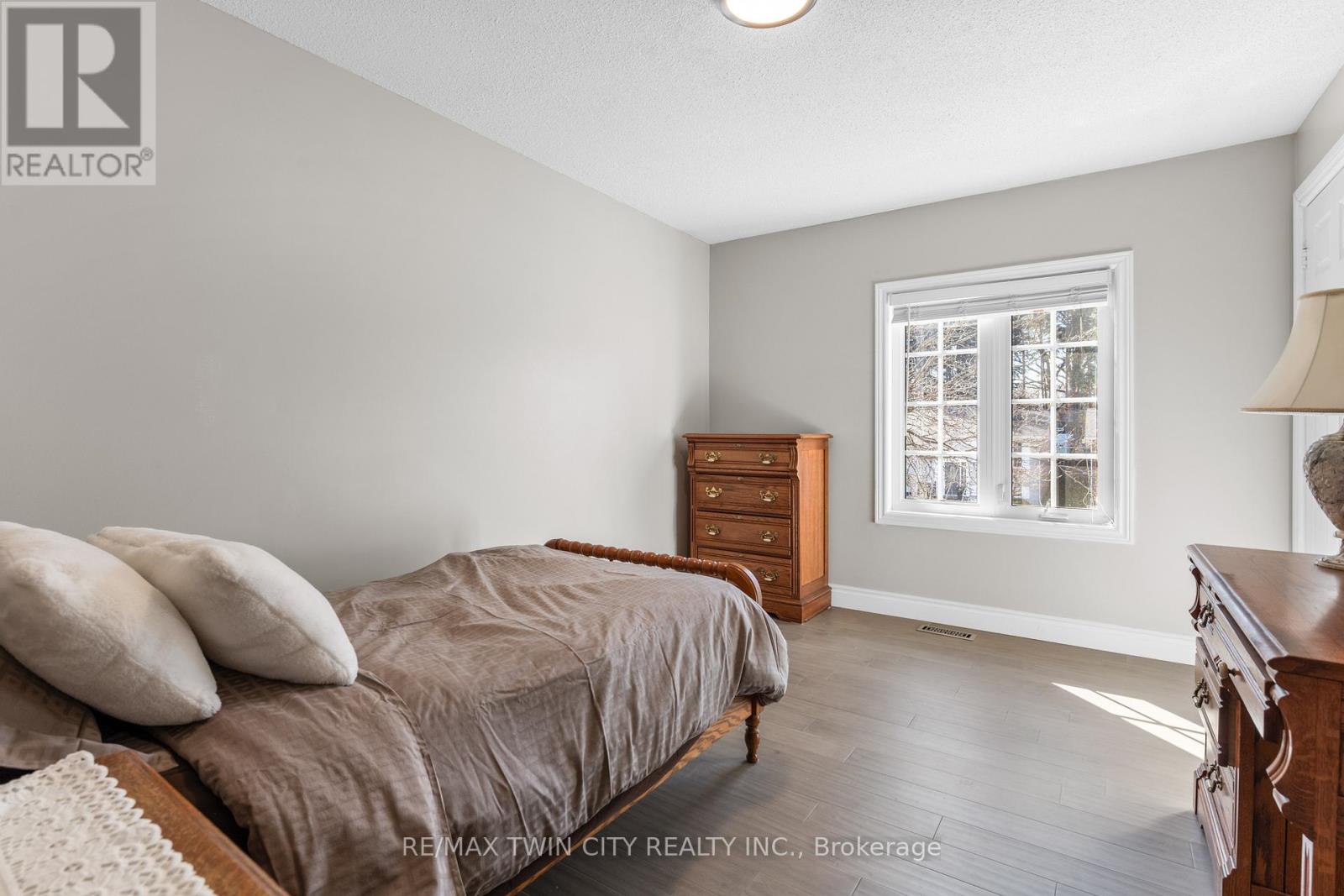 86 Santa Maria Drive, Cambridge, Ontario  N1R 8A2 - Photo 31 - X12479406