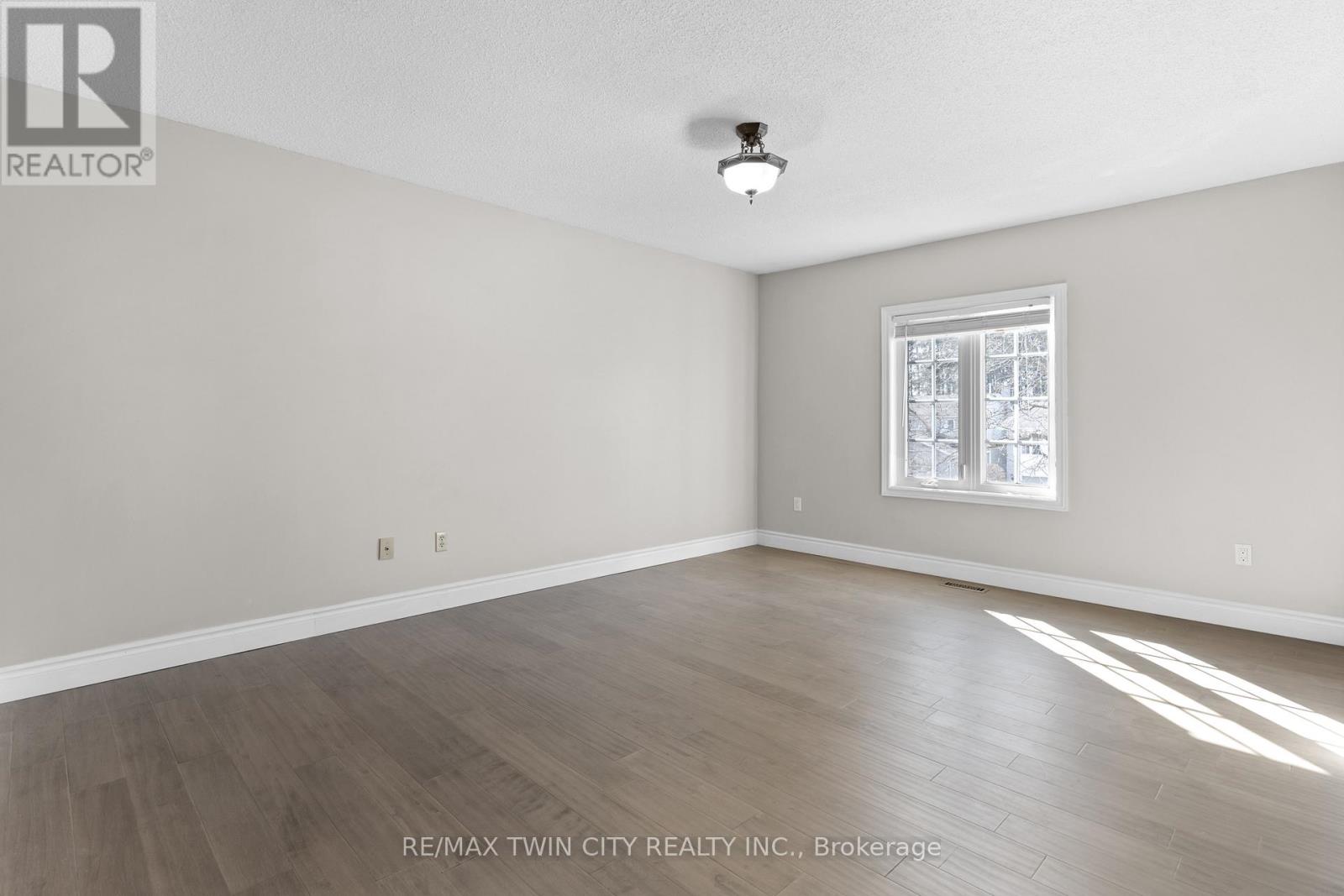86 Santa Maria Drive, Cambridge, Ontario  N1R 8A2 - Photo 33 - X12479406