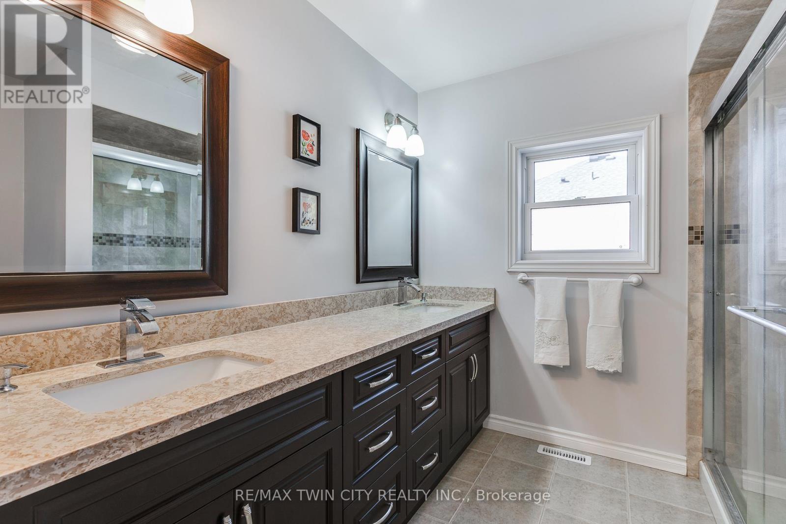 86 Santa Maria Drive, Cambridge, Ontario  N1R 8A2 - Photo 34 - X12479406
