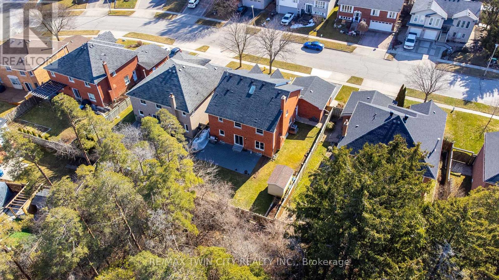 86 Santa Maria Drive, Cambridge, Ontario  N1R 8A2 - Photo 48 - X12479406