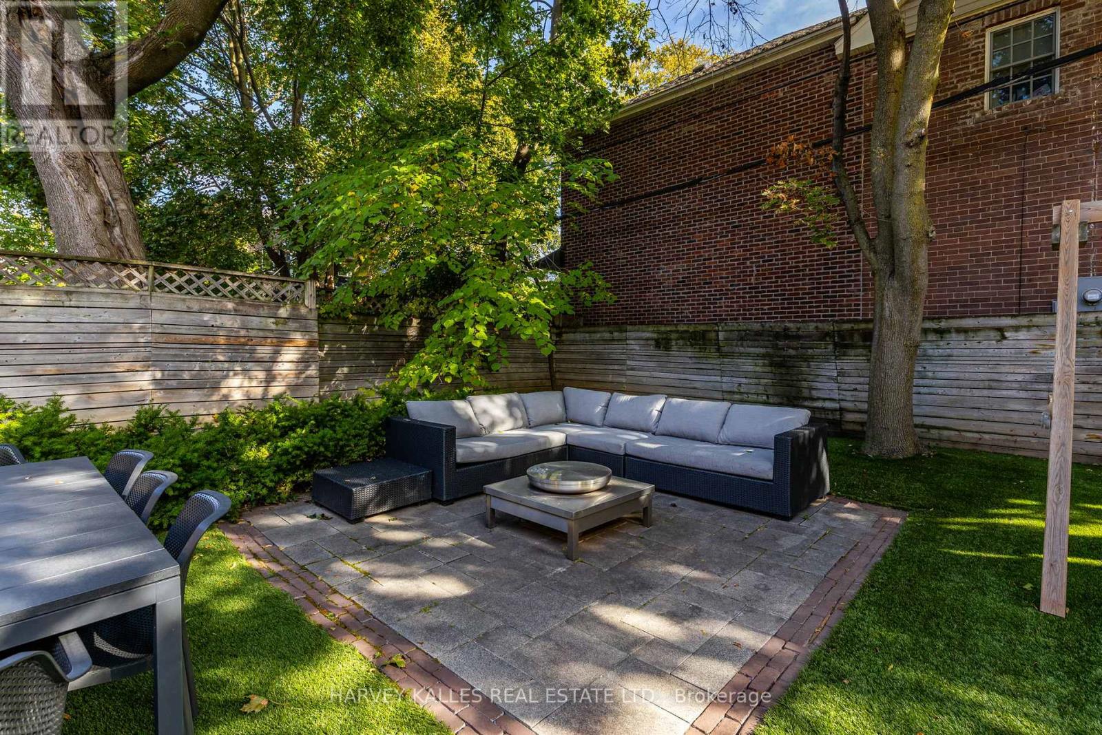 29 Glenarden Road, Toronto, Ontario  M6C 3K3 - Photo 24 - C12479467