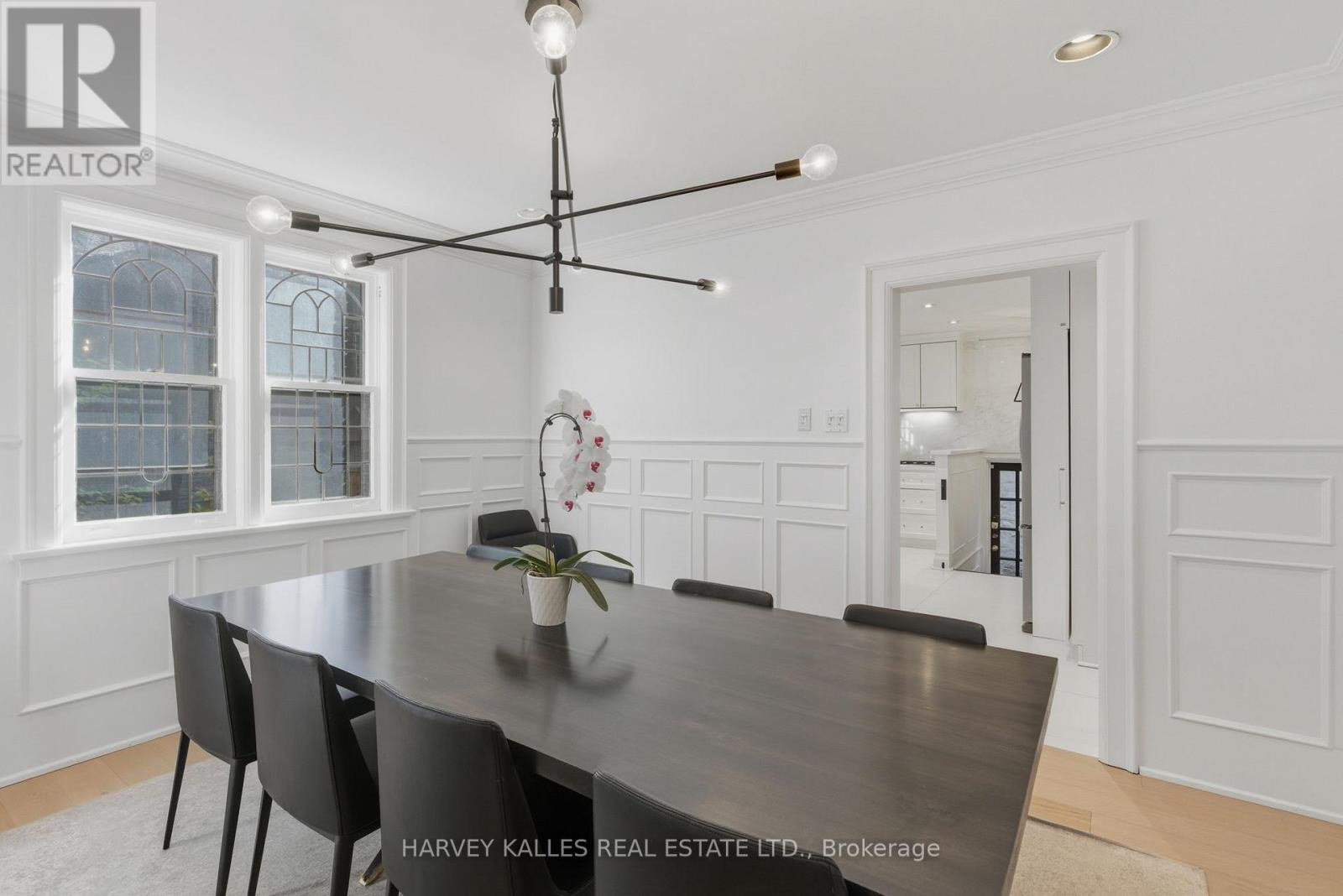 29 Glenarden Road, Toronto, Ontario  M6C 3K3 - Photo 6 - C12479467