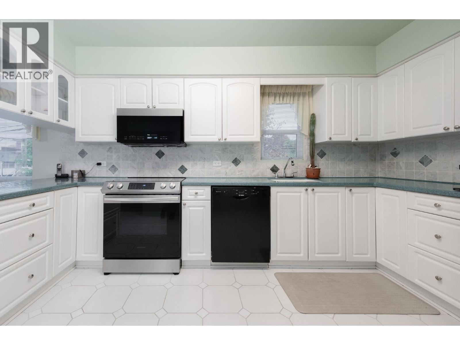 3099 E 18th Avenue, Vancouver, British Columbia  V5M 2R4 - Photo 6 - R3061076