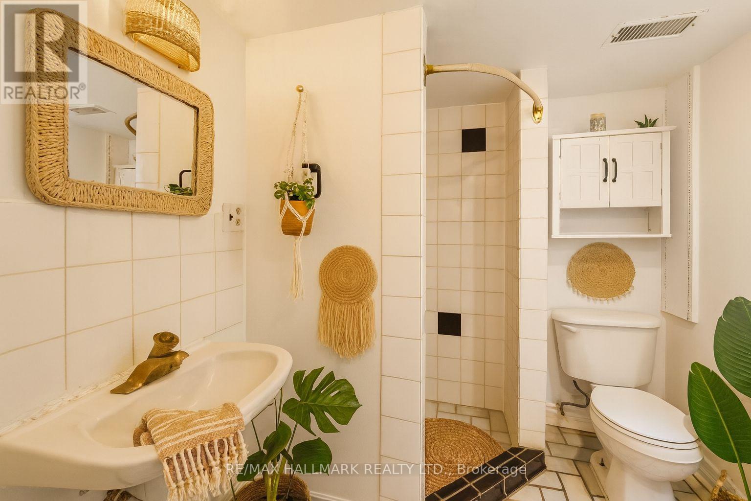 Basement - 412 Coxwell Avenue, Toronto, Ontario  M4L 3B7 - Photo 10 - E12479437