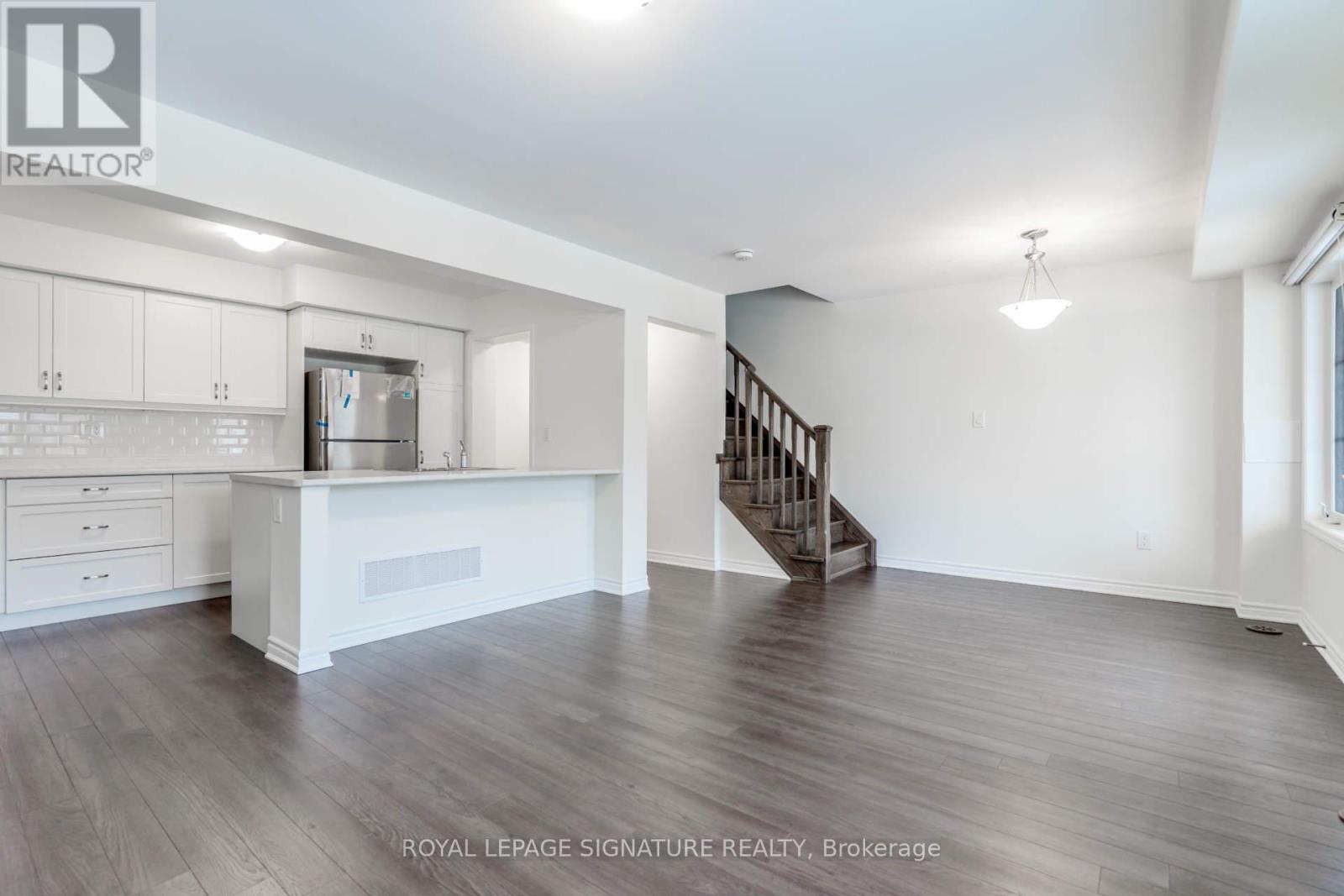 8 Fusilier Drive, Toronto, Ontario  M1L 0J4 - Photo 10 - E12479447